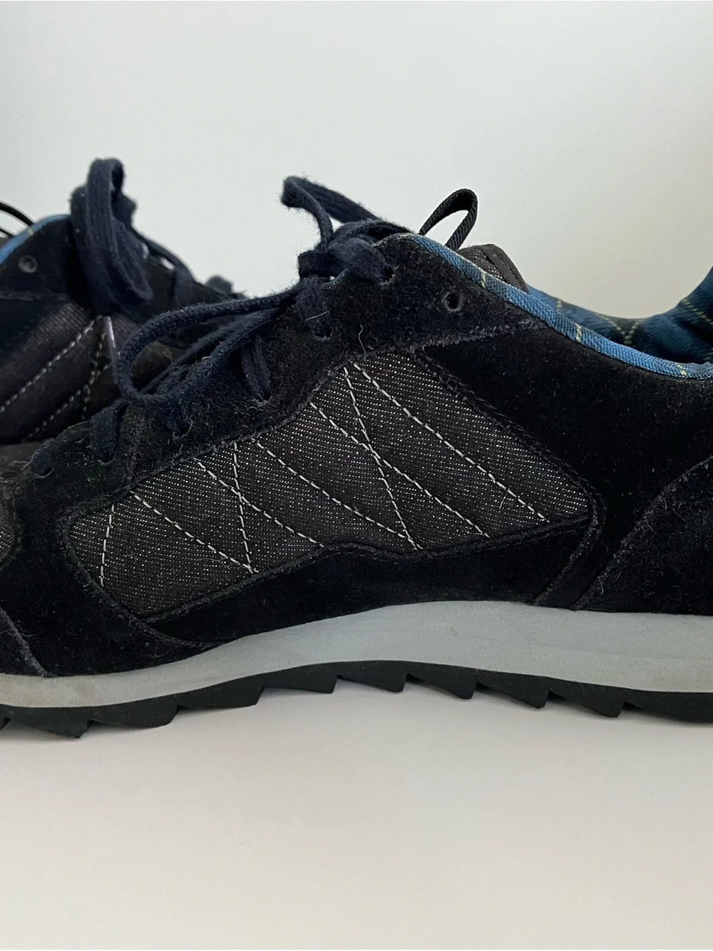 Merrell Men's Black and Gray Lace-Up Trail Sneakers